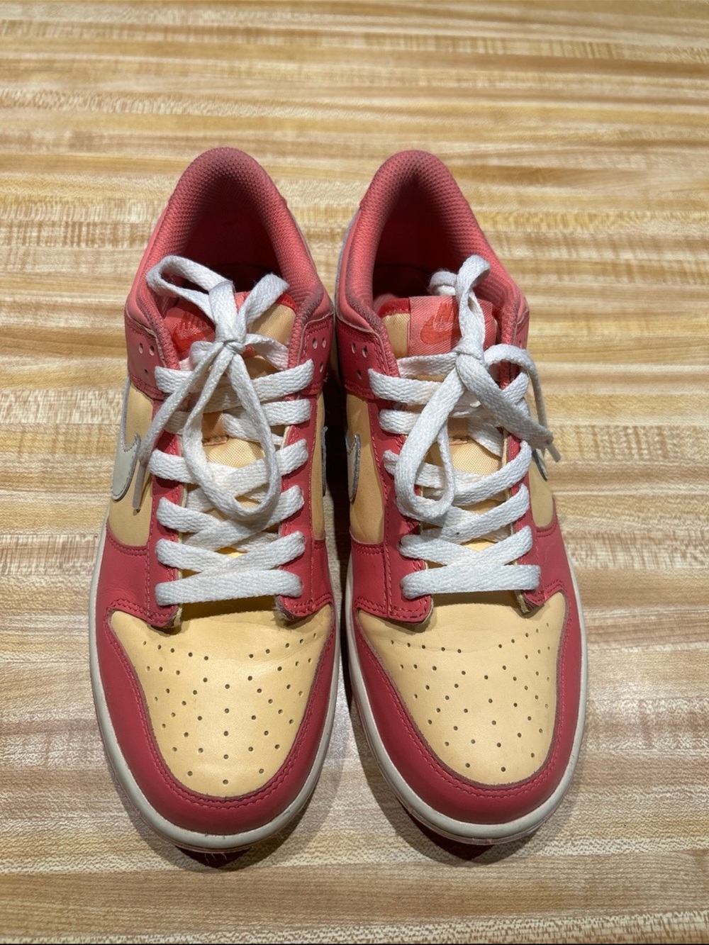 Nike Women's Low-Top Sneakers in Red and Cream